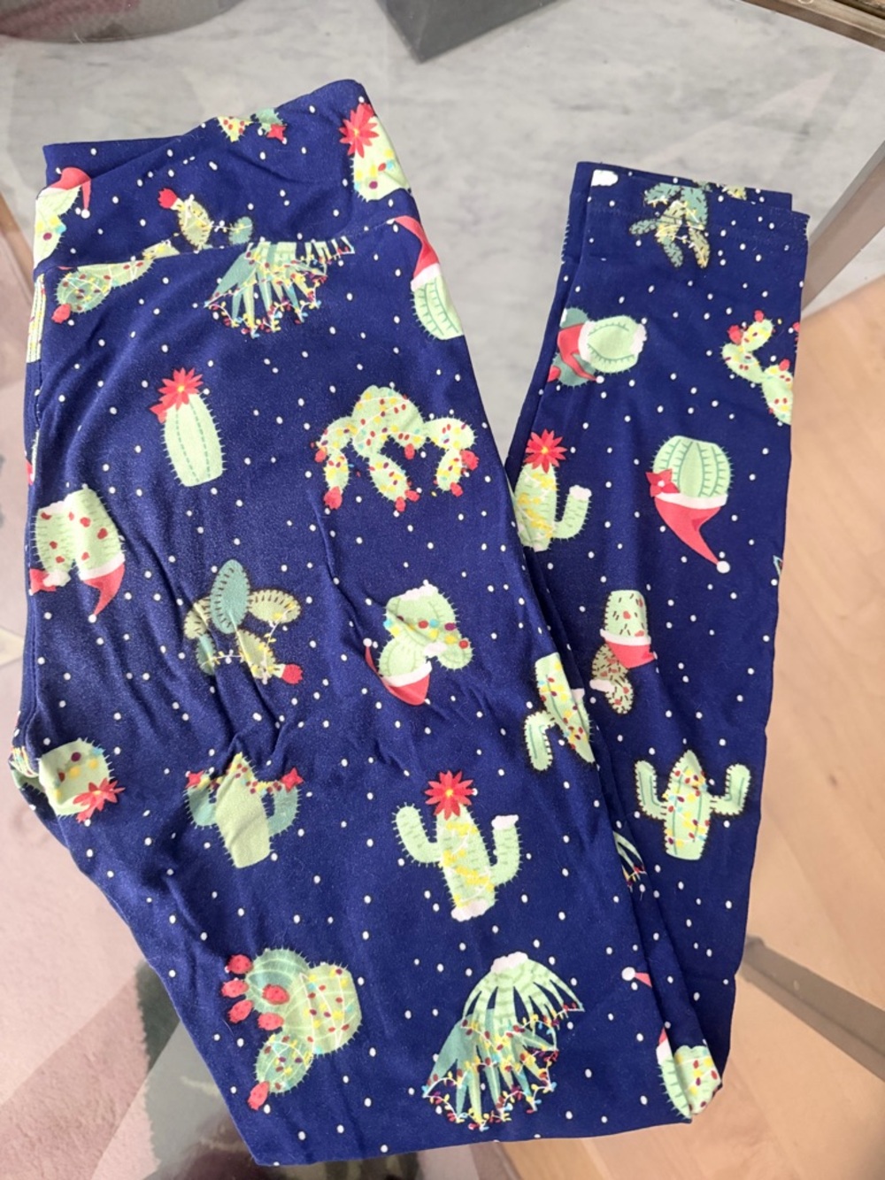 LuLaRoe Navy Cactus 🌵 Print Christmas 🎄 Leggings